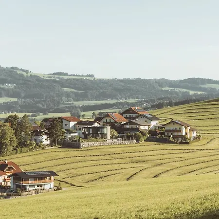 ホテル　ベルグホフ　グラメル 3*